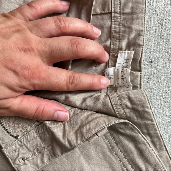 Forever 21 size 12 khaki short - Picture 4 of 4